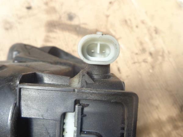 CLAPET DE RESERVOIR OPEL ASTRA J 5PORTES - Vue 3